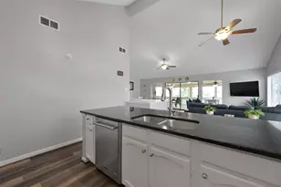 124 April Point N, Montgomery, TX 77356 - Photo 13