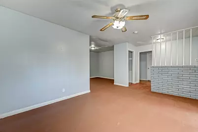 2946 Dragonwick Drive, Houston, TX 77045 - Photo 9