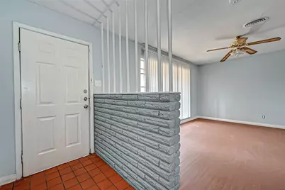 2946 Dragonwick Drive, Houston, TX 77045 - Photo 7