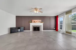 4422 Warwick Dr, Sugar Land, TX 77479 - Photo 5