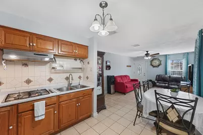 1227 Common Park Drive, Houston, TX 77009 - Photo 13