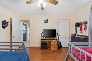 1227 Common Park Dr, Houston, TX 77009 - Photo 21