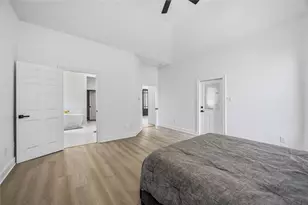 1477 Silverado Dr, Houston, TX 77077 - Photo 17