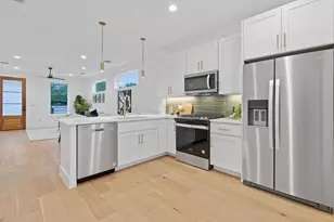 1225 Delano St, Austin, TX 78721 - Photo 9