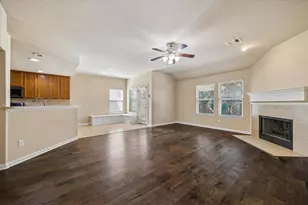 11927 Golden Lodge Ln, Houston, TX 77066 - Photo 5