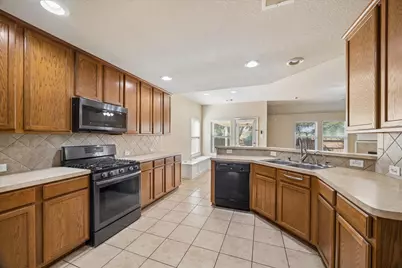 11927 Golden Lodge Lane, Houston, TX 77066 - Photo 7