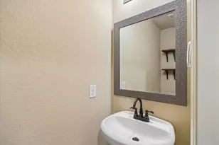 11927 Golden Lodge Ln, Houston, TX 77066 - Photo 9