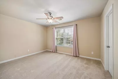 11927 Golden Lodge Lane, Houston, TX 77066 - Photo 17