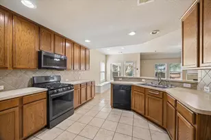 11927 Golden Lodge Ln, Houston, TX 77066 - Photo 7