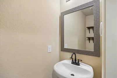 11927 Golden Lodge Lane, Houston, TX 77066 - Photo 9