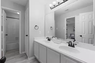 3915 Cinnamon Fern Ct, Houston, TX 77059 - Photo 33