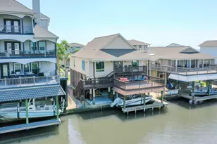 1822 Port O' Call St, Tiki Island, TX 77554 - Photo 41