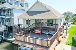 1822 Port O' Call St, Tiki Island, TX 77554 - Photo 43