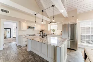 1822 Port O' Call St, Tiki Island, TX 77554 - Photo 11