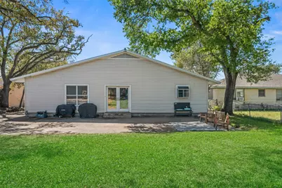 234 E Obryant Street, Bellville, TX 77418 - Photo 39