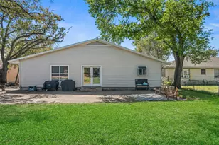 234 E Obryant St, Bellville, TX 77418 - Photo 39
