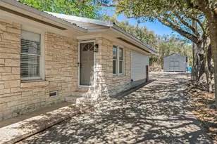 234 E Obryant St, Bellville, TX 77418 - Photo 19