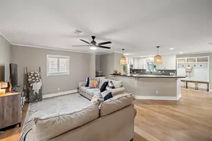 234 E Obryant St, Bellville, TX 77418 - Photo 27