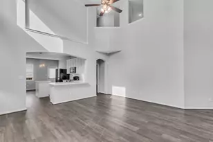 5327 CJ Walker Ln, Houston, TX 77048 - Photo 5