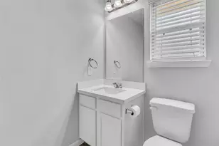 5327 CJ Walker Ln, Houston, TX 77048 - Photo 27