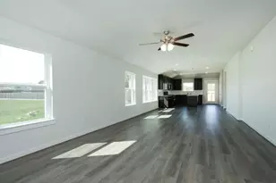 211 Lisa Marie Dr, Angleton, TX 77515 - Photo 7