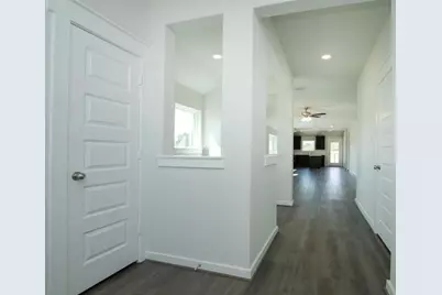 211 Lisa Marie Drive, Angleton, TX 77515 - Photo 3
