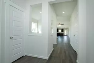 211 Lisa Marie Dr, Angleton, TX 77515 - Photo 3