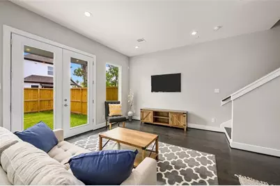 105 W Whitney Street #B, Houston, TX 77018 - Photo 7