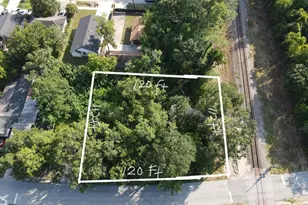 6606 Weaver Rd, Houston, TX 77028 - Photo 1