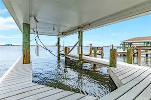 7306 Offats Point Cir, Galveston, TX 77551 - Photo 19