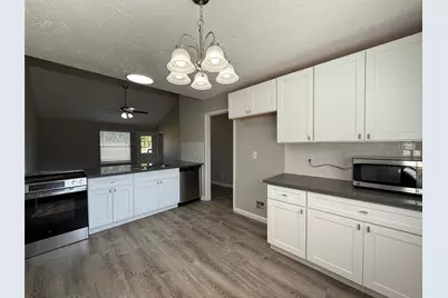 14010 Towneway Drive, Sugar Land, TX 77498 - Photo 9