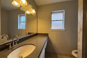 14010 Towneway Dr, Sugar Land, TX 77498 - Photo 21