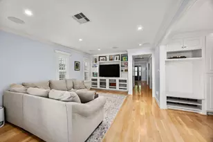 1741 Banks St, Houston, TX 77098 - Photo 17