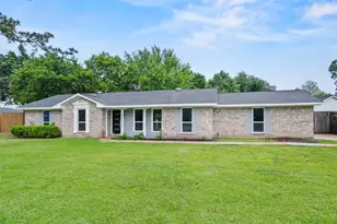 6646 Bayou View Dr, Houston, TX 77091 - Photo 3