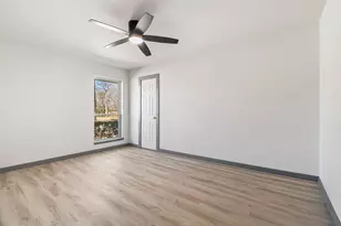 6646 Bayou View Dr, Houston, TX 77091 - Photo 19