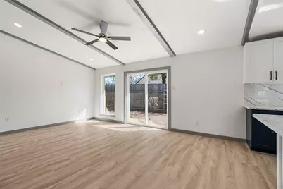 6646 Bayou View Drive, Houston, TX 77091 - Photo 7