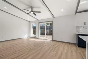 6646 Bayou View Dr, Houston, TX 77091 - Photo 7