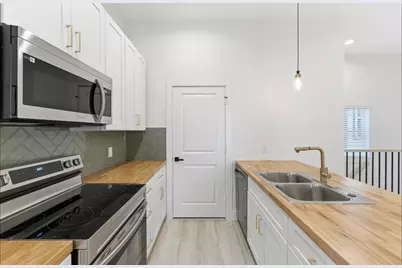 7809 Dyer St, Houston, TX 77088 - Photo 5