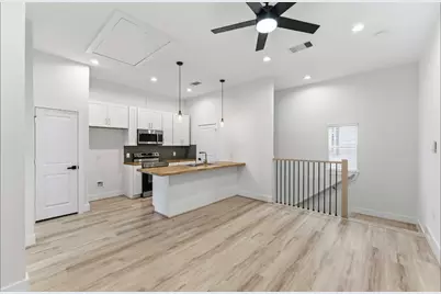 7809 Dyer St, Houston, TX 77088 - Photo 3