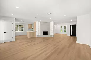 7631 Westwind Ln, Houston, TX 77071 - Photo 3