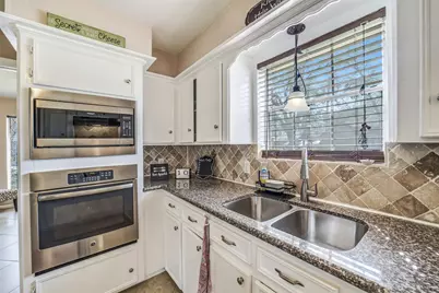 4910 Charade Drive, Houston, TX 77066 - Photo 11