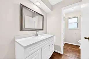 11103 Bellerive Dr, Houston, TX 77072 - Photo 27