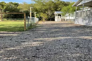 4915 Apache Ln Ln, Crosby, TX 77532 - Photo 3