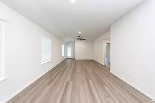 15647 Agave Vly Trl, Houston, TX 77090 - Photo 7
