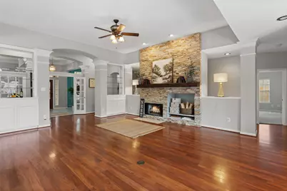 4011 W Pine Brook Way, Houston, TX 77059 - Photo 9