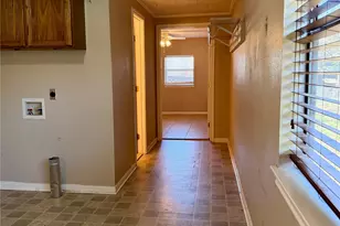 300 Avenue C, Richmond, TX 77406 - Photo 9