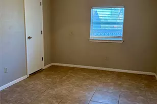 300 Avenue C, Richmond, TX 77406 - Photo 15