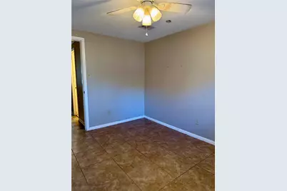 300 Avenue C, Richmond, TX 77406 - Photo 17