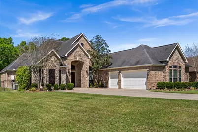 5220 Forest Cove Drive, Dickinson, TX 77539 - Photo 1