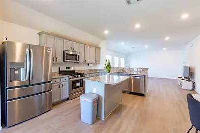 7522 Greenbriar Canyon Lane, Katy, TX 77493 - Photo 5